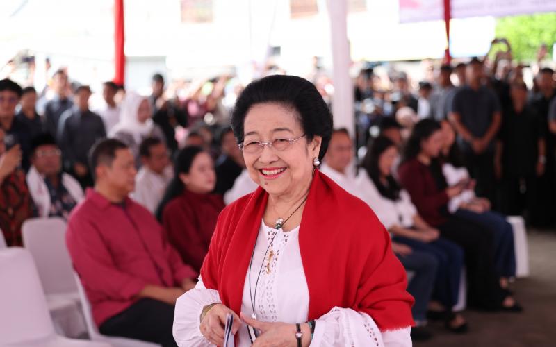 Megawati Nyoblos di Kebagusan, Ditemani Mas Pram-Bang Doel
