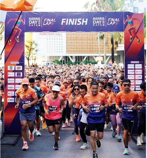Sukses Mempromosikan Gaya Hidup Sehat, Harris Hotels Merayakan 13 Tahun Harris Day Dengan Final Lap Run