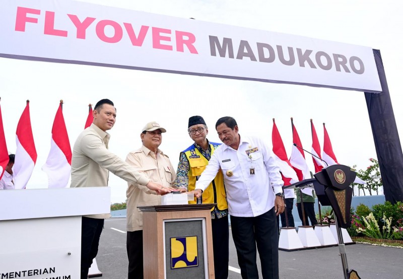 Presiden Prabowo Resmikan Flyover Madukoro, Solusi Kemacetan Semarang