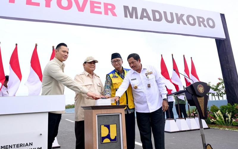 Presiden Prabowo Resmikan Flyover Madukoro, Solusi Kemacetan Semarang