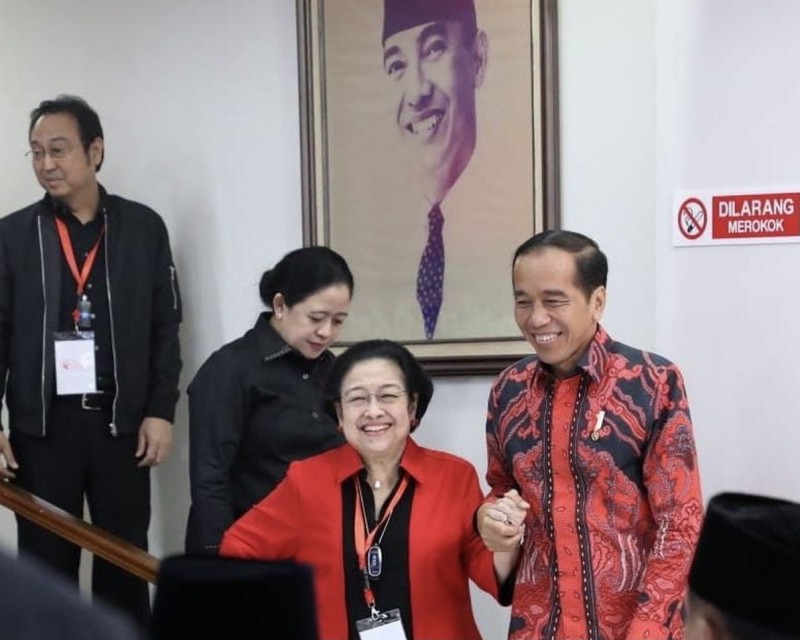 Jokowi Diminta Tak Campuri Sikap PDIP yang Menarik Kepala Daerah dari Kegiatan Retret