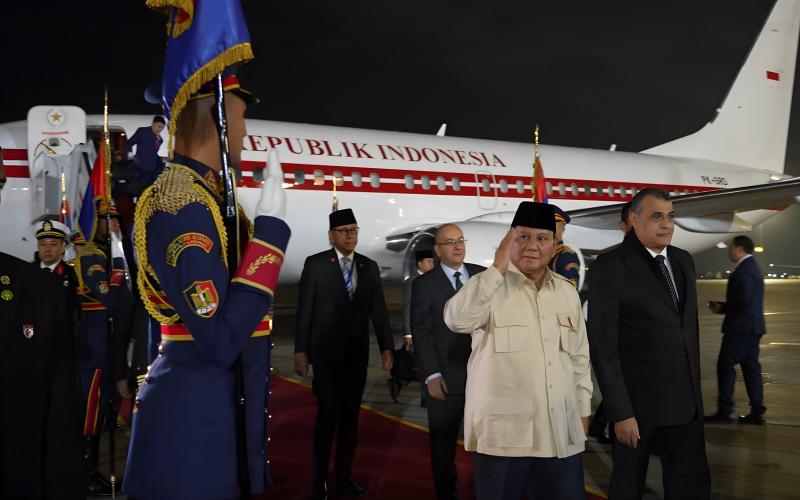 Tiba di Kairo, Prabowo Disambut Pejabat Tinggi Mesir