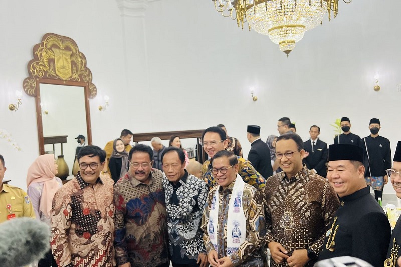 Momen Langka: Anies-Ahok Kumpul di Balai Kota, Sambut Tahun Baru 2025