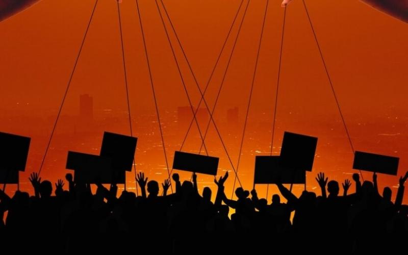 Refleksi Akhir Tahun: Elite Cengkram Demokrasi