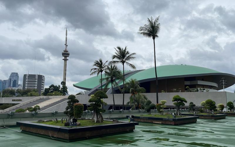 DPR Boleh Evaluasi Pejabat, Acak Kadut Sistem Politik Kita