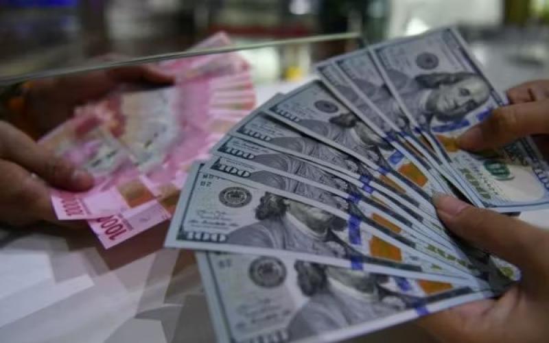 Perang Dagang AS-China Picu Lemahnya Nilai Tukar Rupiah
