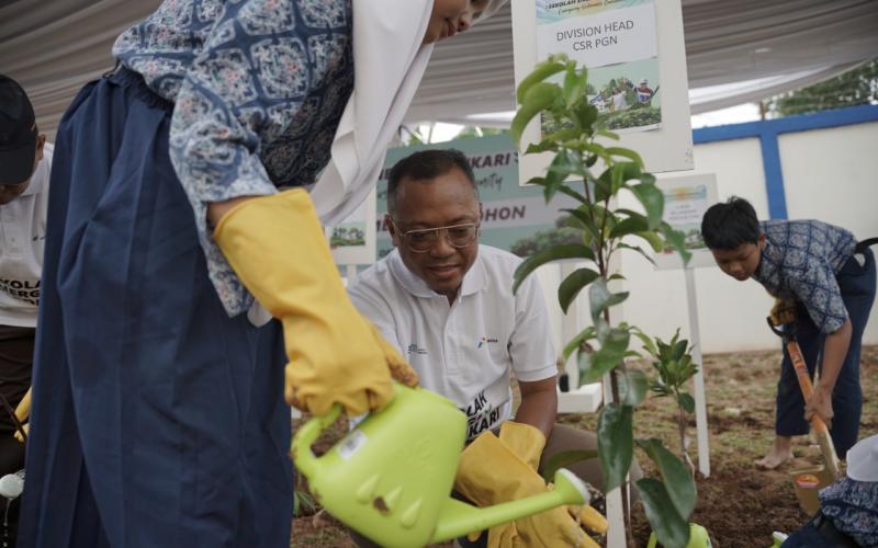 SMPN 34 Depok Jadi Sekolah Energi Berdikari