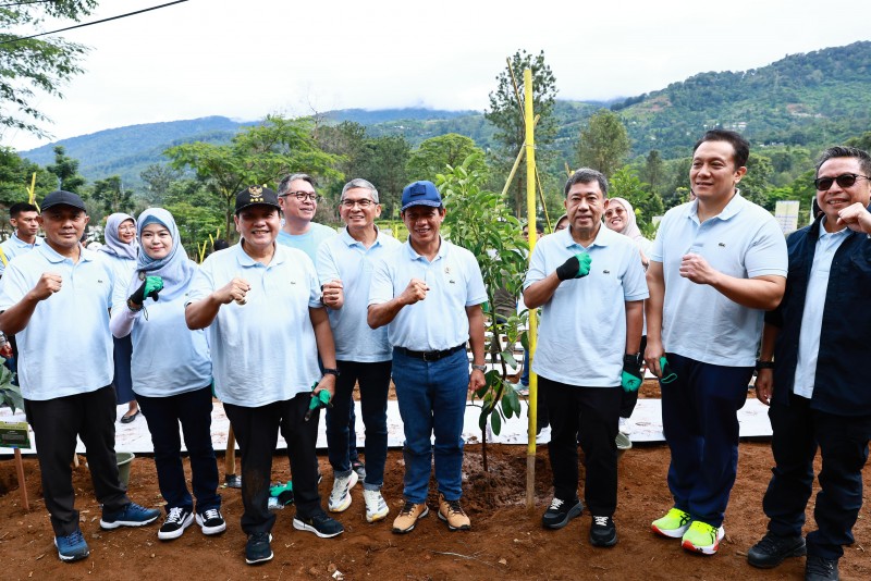 Komitmen terhadap Lingkungan, Pertamina Dukung Penanaman Pohon di Ciliwung