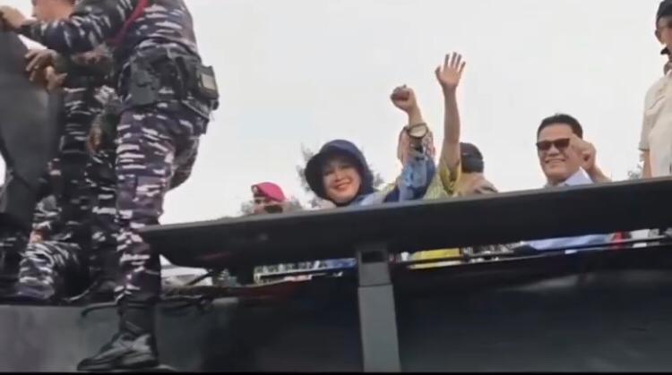 Titiek Soeharto Tinjau Pagar Laut Naik Tank Amfibi, Apa Hasilnya?