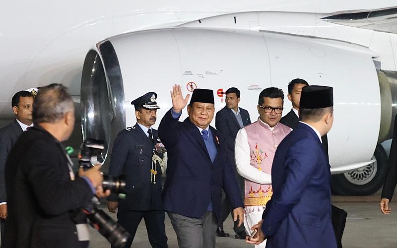 Tiba di New Delhi, Prabowo Disambut Meriah