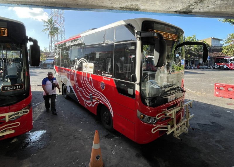 Tumbler Vs Trans Metro Dewata: Filosofi yang Setara