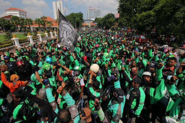 Jelang Ramadan, Menaker Siapkan Regulasi THR Ojol untuk Lebaran 2025