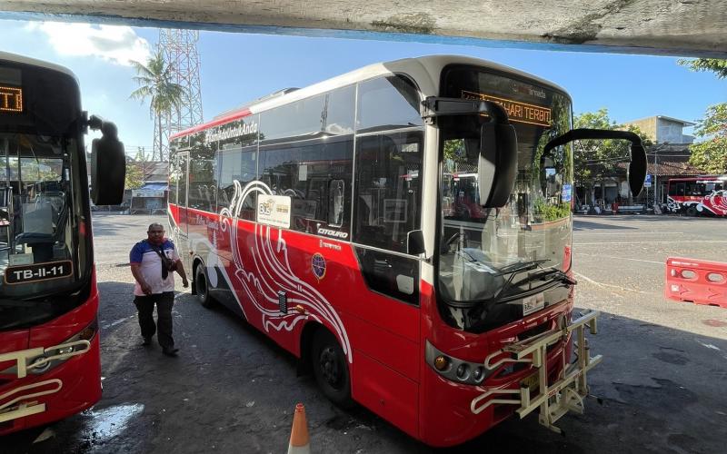 Tumbler Vs Trans Metro Dewata: Filosofi yang Setara