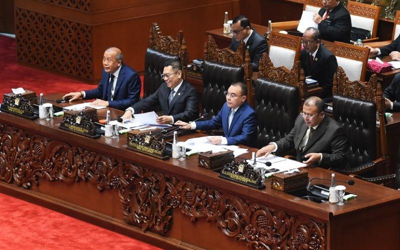 DPR Sahkan Naturalisasi Henri Geypens, Dion Wilhelmus Markx, dan Haar Romenij, Apa Harapan untuk Timnas?