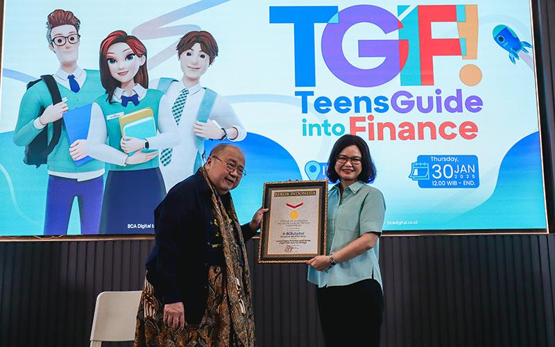Beri Solusi Keuangan untuk Anak Muda, bluAccount for Teens by BCA Digital Raih Rekor MURI