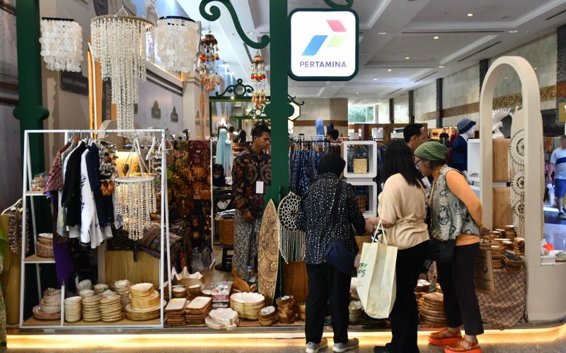 Menang Booth Terbaik, UMKM Binaan Pertamina Sukses Raih Transaksi Miliaran Rupiah di INACRAFT 2025
