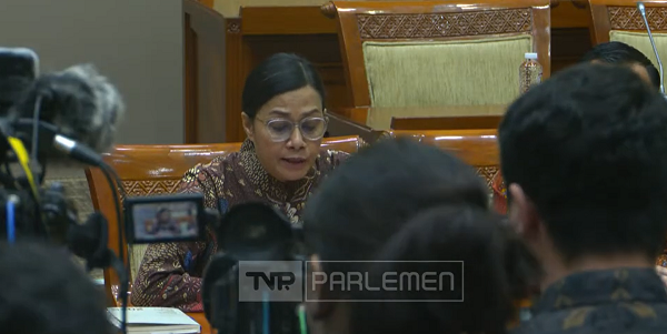 Sri Mulyani: Tidak Ada PHK Honorer, Anggaran Beasiswa Tak Terpangkas