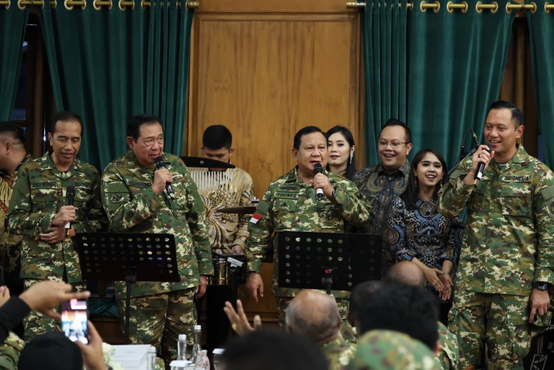 Isi Retret Kepala Daerah, Trio Prabowo-Jokowi-SBY Dendangkan Lagu 