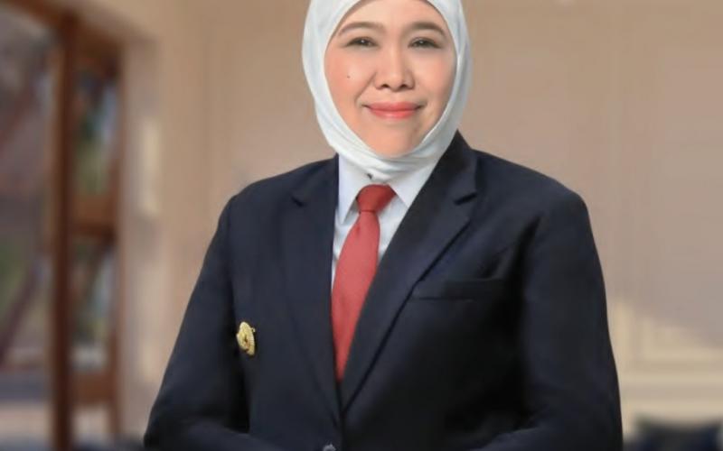 DR. (HC) Hj. Khofifah Indar Parawansa, Tekad dan Semangat dalam Memperkuat Peran Kaum Hawa