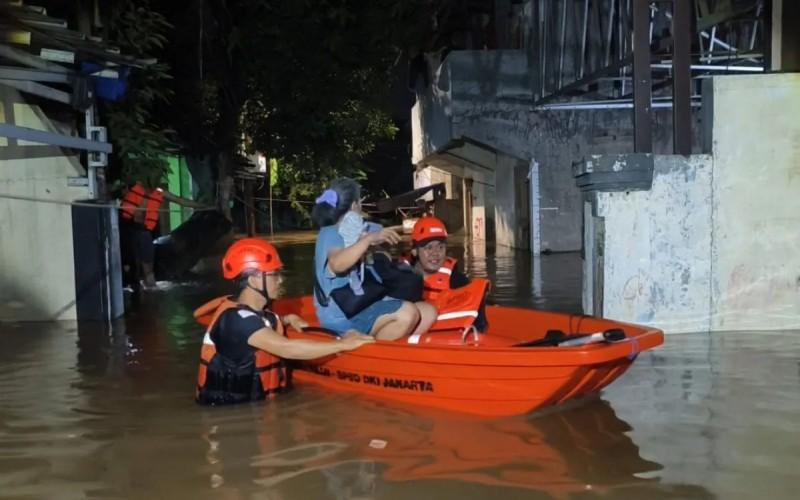 Curah Hujan Tinggi, Banjir Bayangi Jakarta dan Wilayah Sekitar