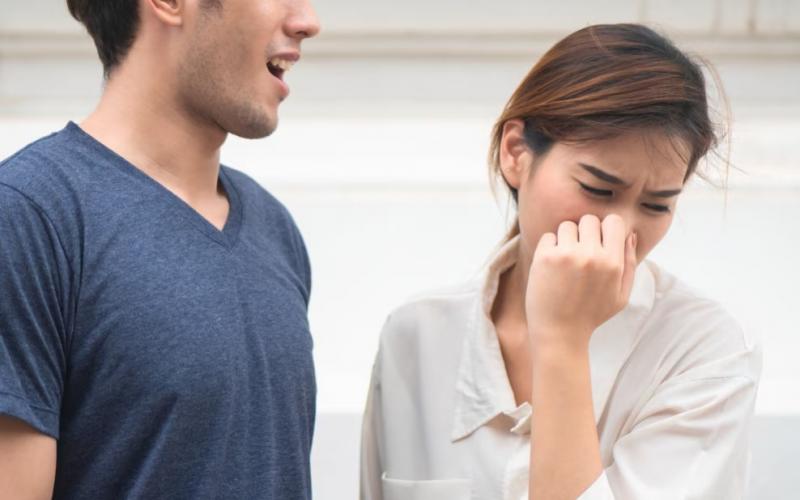 4 Tips Cegah Bau Mulut saat Puasa dari Ahlinya!