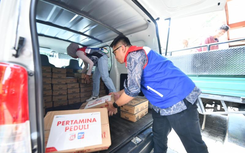 Pertamina Bantu Warga Terdampak Banjir Bekasi