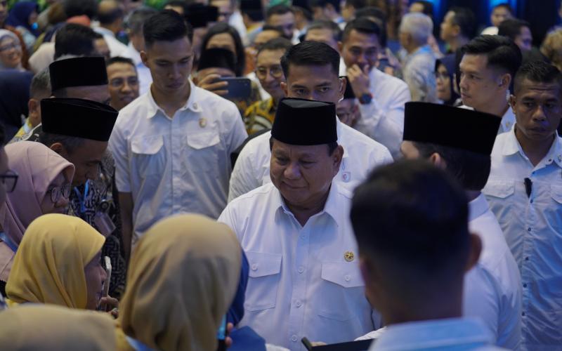 Wanti-wanti Mahasiswa Tak Mudah Terhasut, Prabowo Suarakan Indonesia Cerah