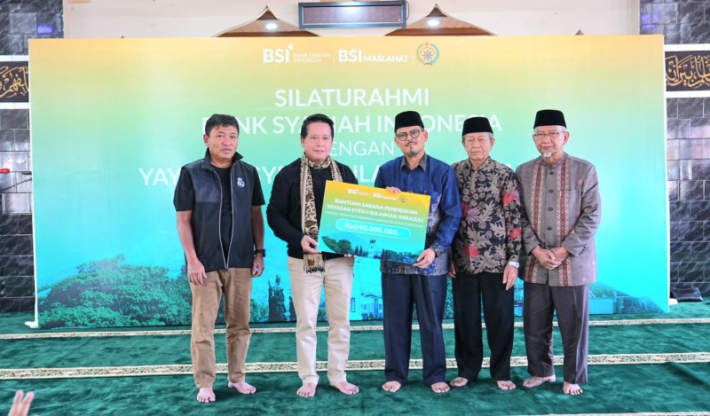 Safari Ramadhan, BSI Distribusikan Bantuan di Bukittinggi
