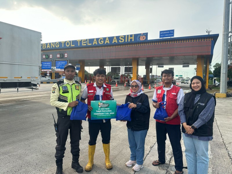 PT API Wujudkan Program TJSL dengan Kegiatan Berbagi Takjil di Ramadan 2025