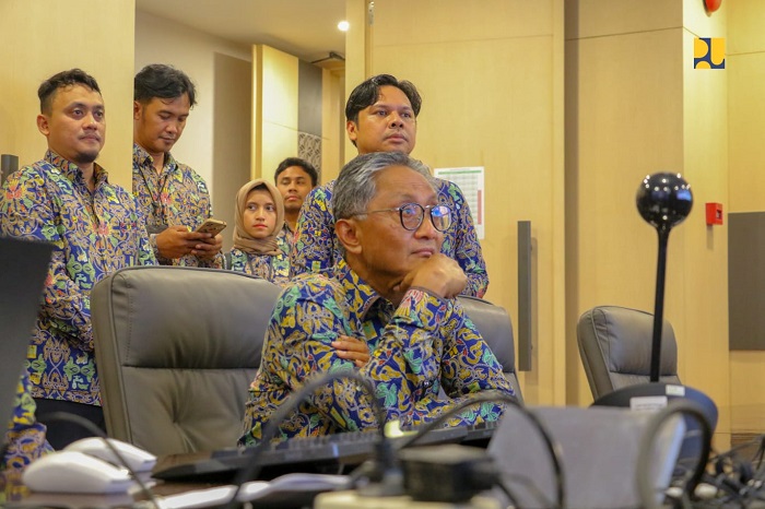 Tinjau Posko Mudik Lebaran di Bekasi, Menteri Dody Wanti-wanti Keselamatan Pemudik