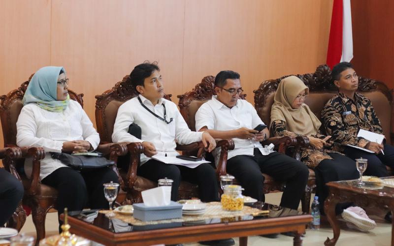 Menteri LH Hanif Faisol Apresiasi Pengelolaan Sampah di Kebumen, Sudah Semakin Maju