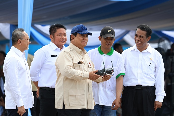 Prabowo Sebar Benih Pakai Drone