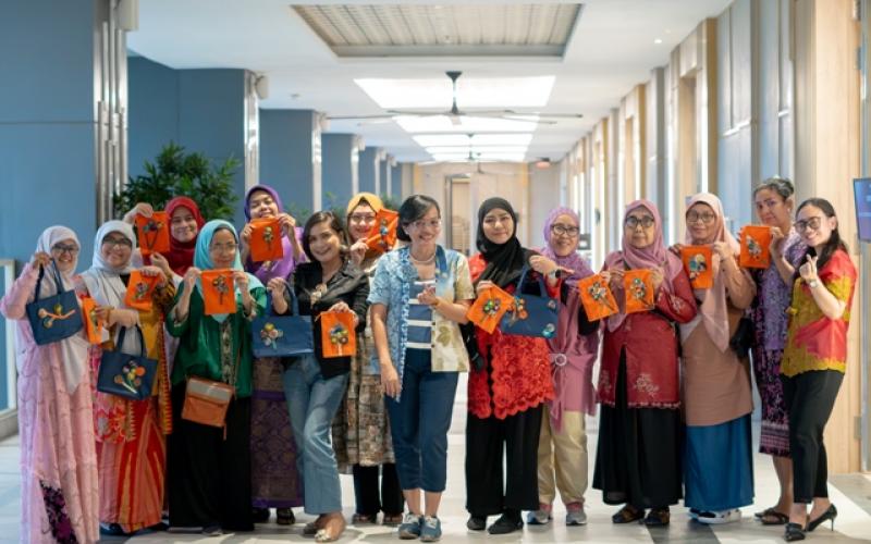 Harris Puri Mansion Memberdayakan Perempuan Penyandang Disabilitas dengan Pemanfaatan Limbah Garmen