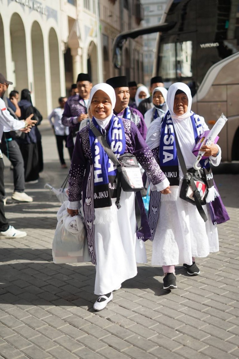 Fast Track Penuh Berkah: Kloter Perdana Haji RI Tiba di Madinah