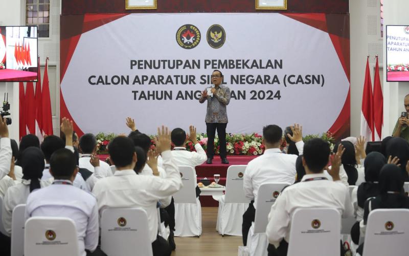 Menko Pratikno Tekankan Inovasi dan Work-Life Balance kepada CASN Baru di Kemenko PMK