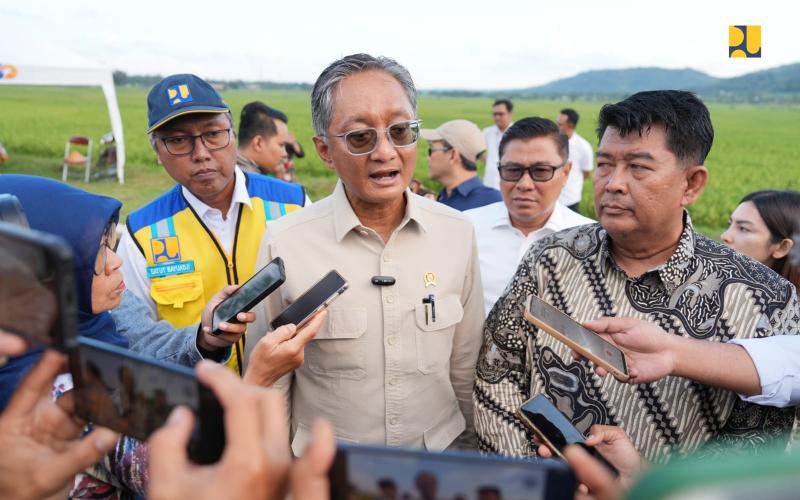 Menteri PUPR Tinjau Irigasi Kalibawang, Targetkan Pemerataan Air dan Swasembada Pangan
