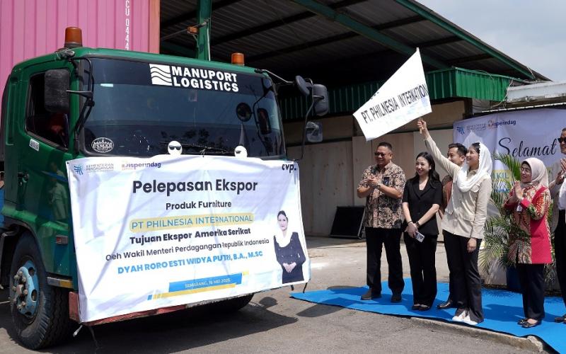 Wamendag Roro Lepas Ekspor Furnitur ke AS, Bukti Kolaborasi Pemerintah-Pelaku UMKM Jadi Kunci Sukses Ekspor