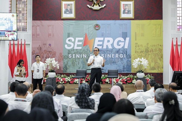 Cerdas & Bijak Ber-AI: Menko PMK Ajak Masyarakat Manfaatkan Teknologi untuk Kebangkitan Nasional Era Digital