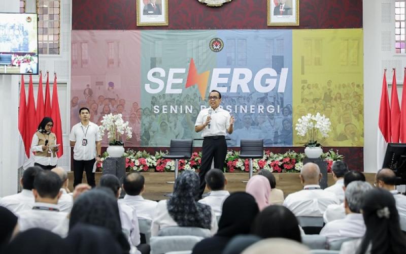 Cerdas & Bijak Ber-AI: Menko PMK Ajak Masyarakat Manfaatkan Teknologi untuk Kebangkitan Nasional Era Digital