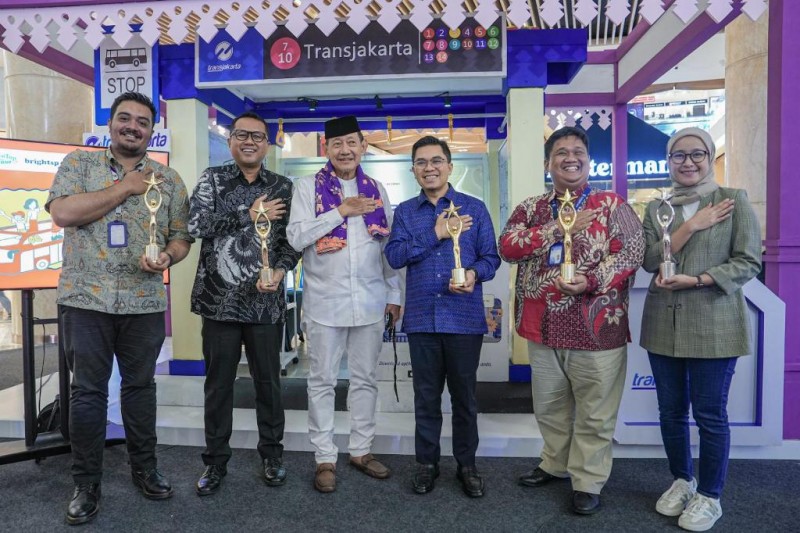 Transjakarta Raih 5 Penghargaan Bergengsi di BUMD Entrepreneurial Marketing Award 2025