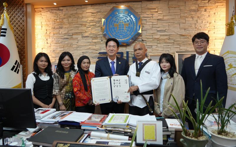 JAM-Intel Kejagung Reda Manthovani Dianugerahi Gelar Grand Master oleh Kukkiwon Korea Selatan