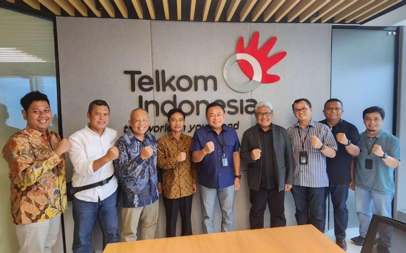 Telkom dan UGM Kembangkan Sistem Deteksi Gempa Berbasis Kabel Optik Bawah Laut