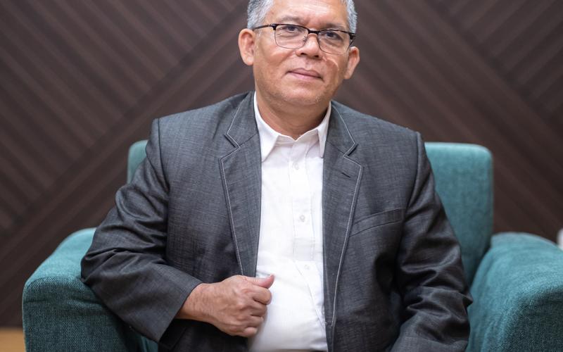 Prof. Dr. Anter Venus., M.A. Comm: Bertransformasi Membangun Kecerdasan dan Karakter Bangsa