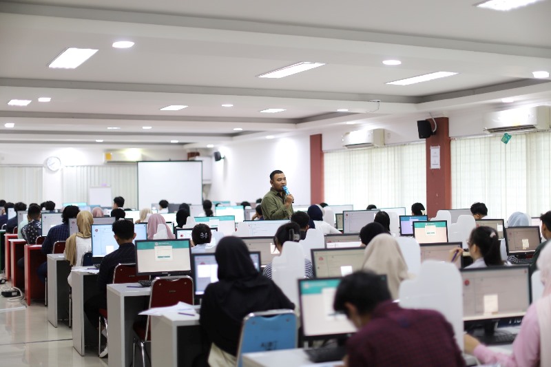 1.016 Peserta Ikuti Ujian SMMPTN Barat 2025 di UPNVJ