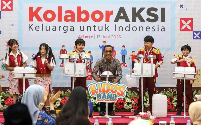 Anak Adalah Harta Karun Bangsa, Menko PMK: Keluarga Adalah Superhero Hadapi Disrupsi Teknologi