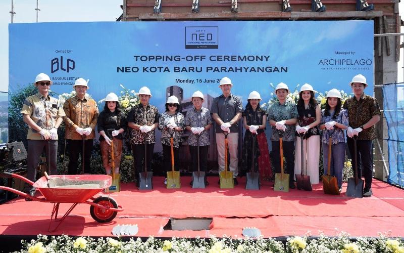 Archipelago Siap Hadirkan Akomodasi Modern di Jantung Bandung Barat Melalui Topping Off Hotel Neo Kota Baru Parahyangan