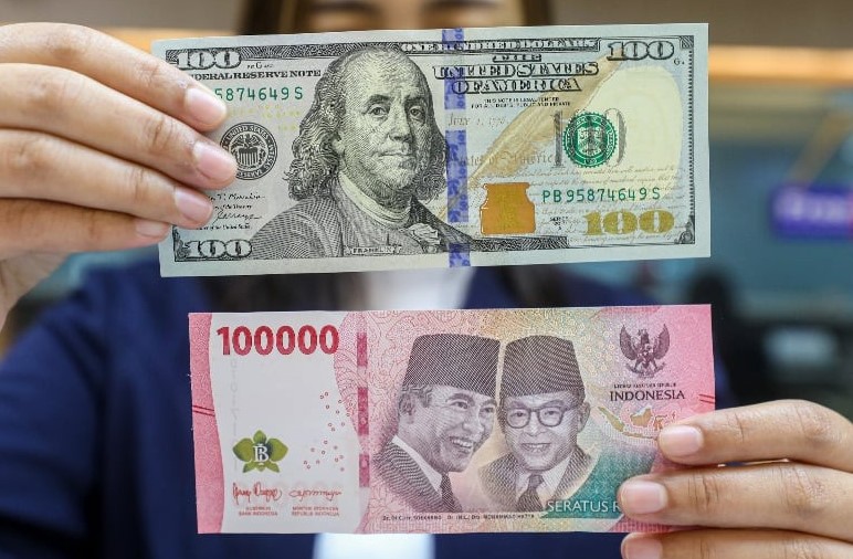 Peran AS di Konflik Iran-Israel Pengaruhi Turunnya Kurs Rupiah Hari Ini