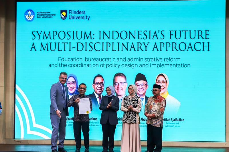 Menko PMK Tegaskan Pentingnya AI Human-Centered, Bukan Sekadar Otomatisasi