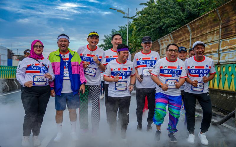 Jakarta Sky Fun Run 2025: Transjakarta Hadirkan Suasana Berlari di Atas Awan Bernuansa 80-an