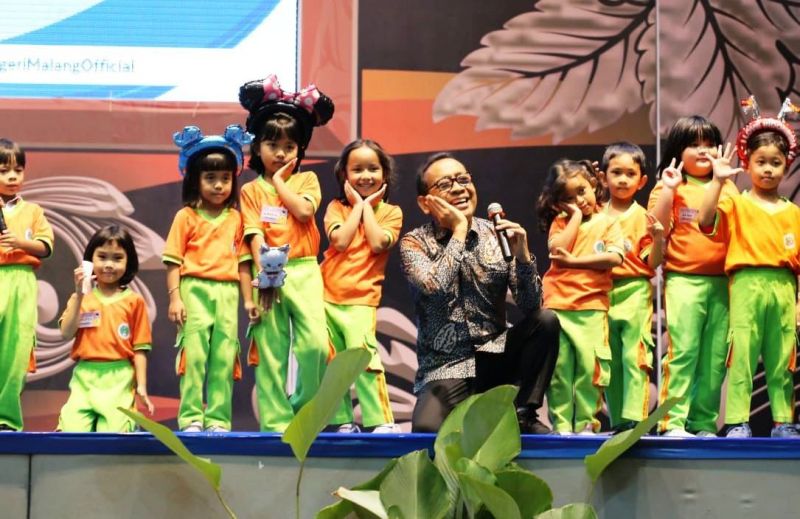 Peringati Hari Anak Nasional 2025, Menko PMK Ajak Anak Indonesia Tumbuh Sehat, Cerdas, dan Bijak Berteknologi